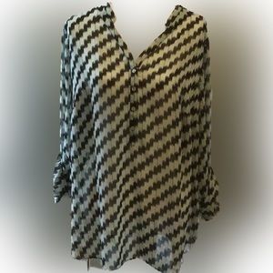 V-Neck Diagonally Striped Tunic in Mint and Black